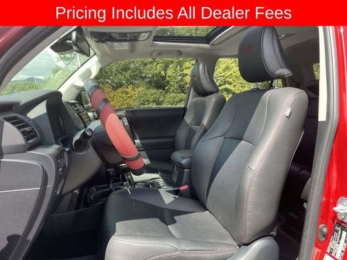 Used 2021 Toyota 4Runner Venture w/ Moonroof Package AWD/4WD image 19