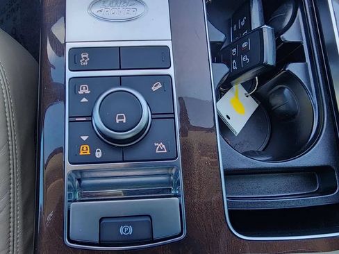 Used 2019 Land Rover Range Rover Supercharged AWD/4WD image 30
