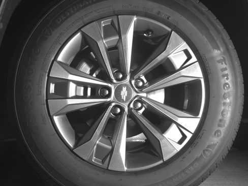 Used 2025 Chevrolet Equinox LT FWD image 12