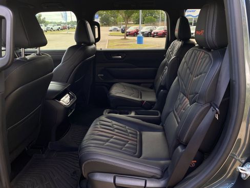 Used 2026 Nissan Armada PRO-4X w/ Captain's Chari Seat Package AWD/4WD image 24