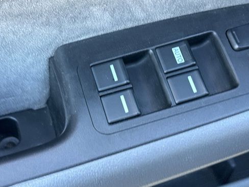 Used 2005 Honda Accord LX image 13