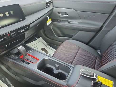 New 2026 Nissan Kicks SR image 27