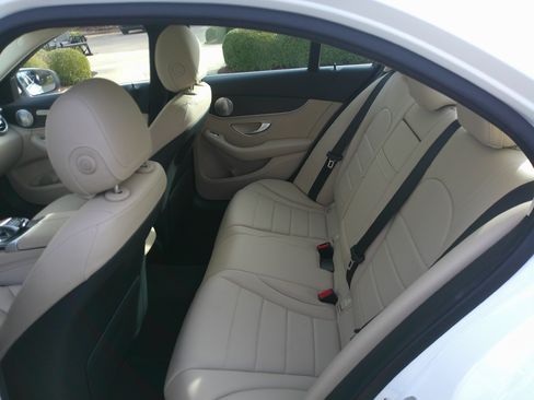 Used 2016 Mercedes-Benz C 300 4MATIC Sedan image 29