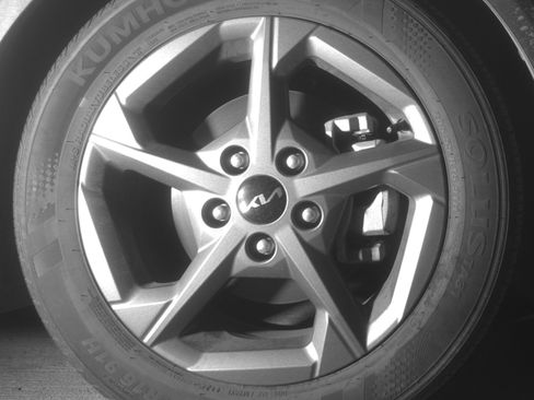 Used 2025 Kia K4 LXS image 13