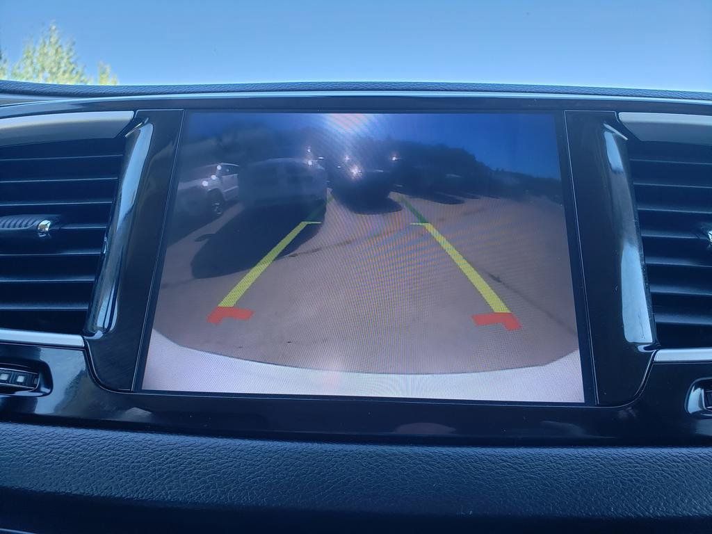Used 2020 Chrysler Pacifica Touring-L Plus FWD image 21