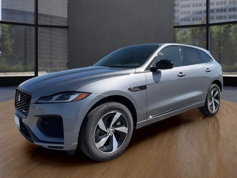 Used 2025 Jaguar F-PACE R-Dynamic S image 4