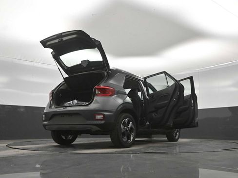 New 2026 Hyundai Venue SEL FWD image 44