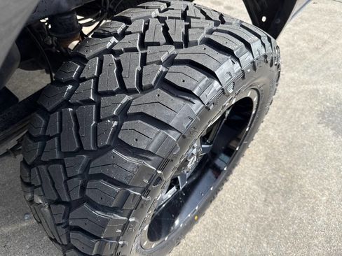 Used 2015 Ford F150 Lariat image 11