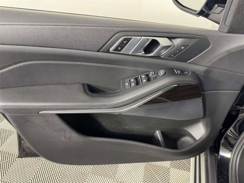 Used 2020 BMW X5 xDrive40i w/ Convenience Package image 17