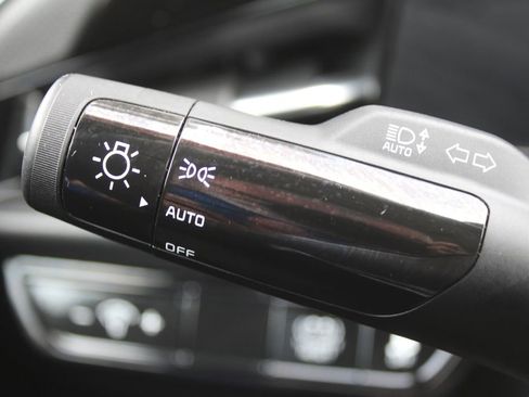 Certified 2024 Kia Niro EX image 30