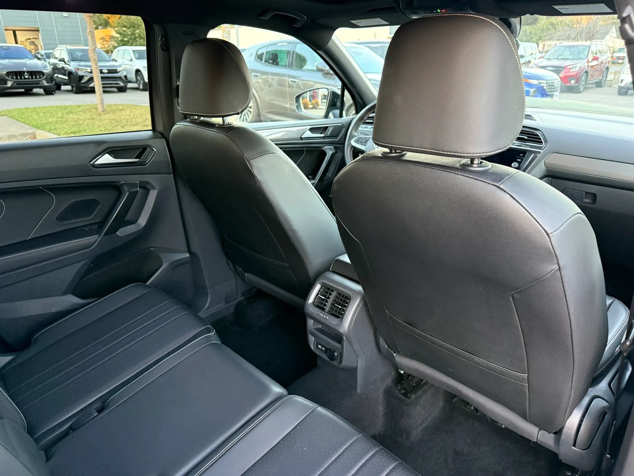 Used 2023 Volkswagen Tiguan SE R-Line FWD image 19