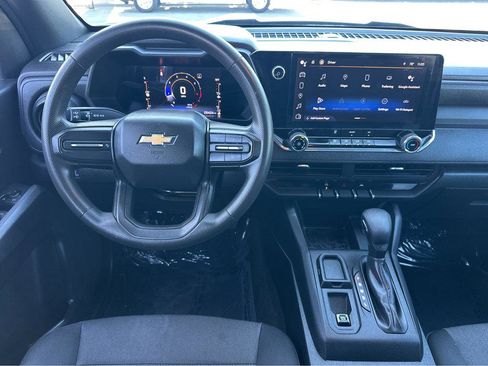 Used 2023 Chevrolet Colorado W/T image 19