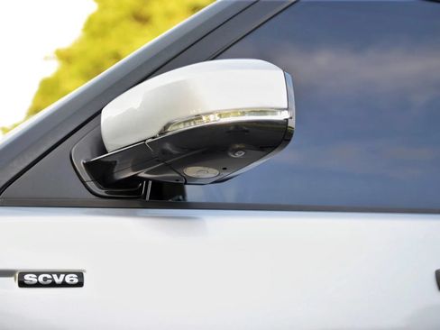 Used 2016 Land Rover LR4 HSE Silver Edition AWD/4WD image 47
