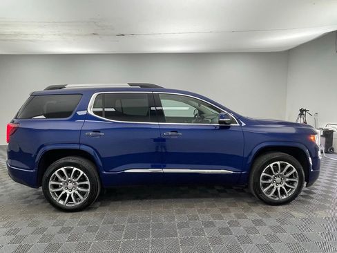 Used 2023 GMC Acadia Denali w/ Denali Ultimate Package FWD image 9