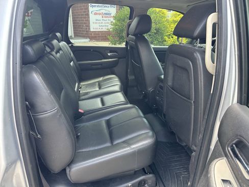 Used 2012 Chevrolet Avalanche LT AWD/4WD image 20