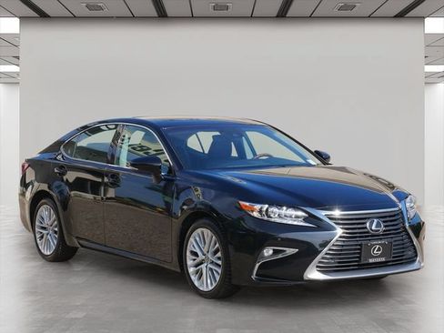 Used 2018 Lexus ES 350 w/ Luxury Package w/Wood Trim FWD image 1