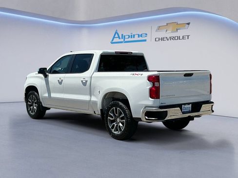 Used 2024 Chevrolet Silverado 1500 LT AWD/4WD image 3