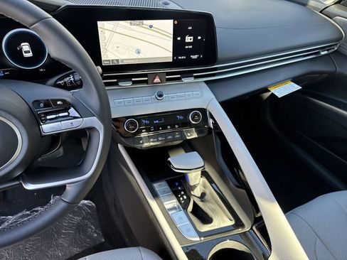 New 2026 Hyundai Elantra Limited image 27