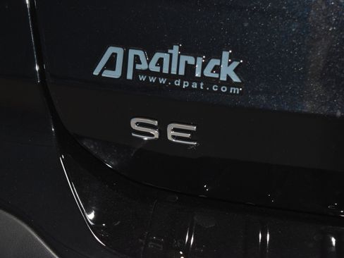 New 2025 Volkswagen Taos SE image 23