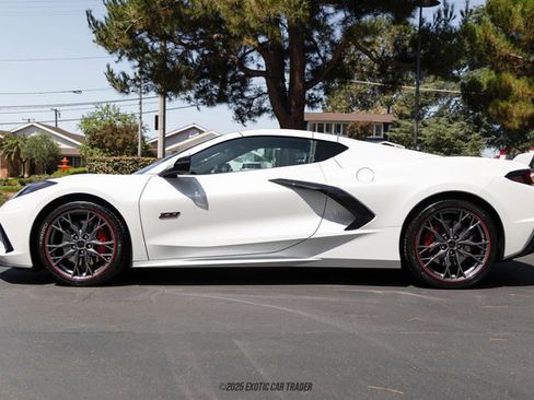 Used 2023 Chevrolet Corvette Stingray Premium Cpe w/ Z51 Performance Package image 15