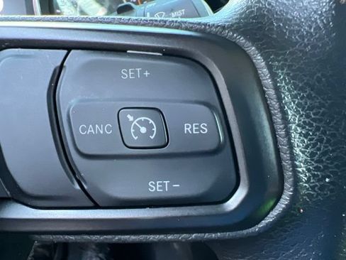 Used 2022 Jeep Wrangler Unlimited Sport AWD/4WD image 19