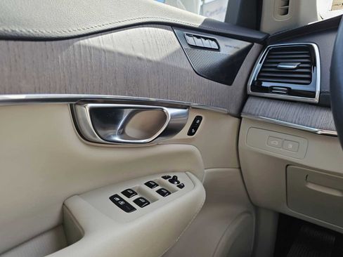 Used 2023 Volvo XC90 T8 Ultimate w/ Protection Package Premier image 29