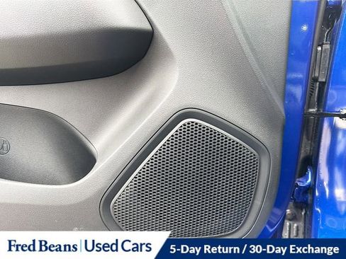 Used 2025 Hyundai Venue SEL image 19