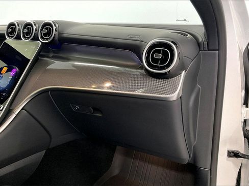 Used 2025 Mercedes-Benz GLC 43 AMG 4MATIC image 18