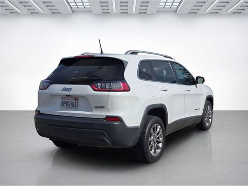 Used 2019 Jeep Cherokee Latitude Plus FWD image 4