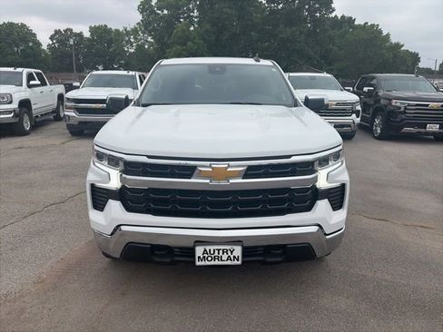Used 2024 Chevrolet Silverado 1500 LT AWD/4WD image 9