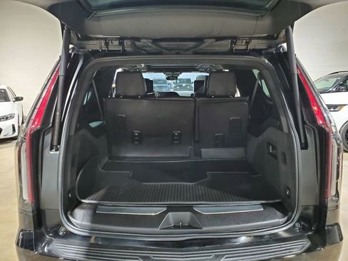 Used 2022 Cadillac Escalade ESV Sport Platinum w/ LPO, ONYX Package AWD/4WD image 50