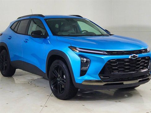 New 2026 Chevrolet Trax ACTIV image 1
