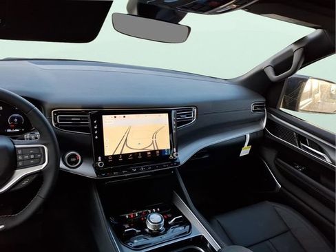 New 2026 Jeep Grand Wagoneer 4WD image 11