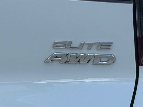 Used 2020 Honda Pilot Elite image 4