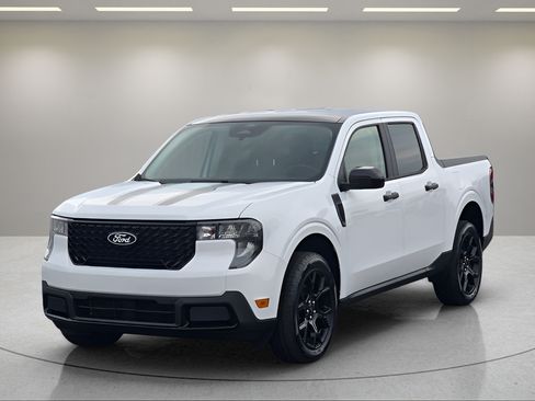 New 2026 Ford Maverick XLT w/ Equipment Group 301A AWD/4WD image 3