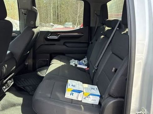 Used 2022 GMC Sierra 1500 Elevation image 11