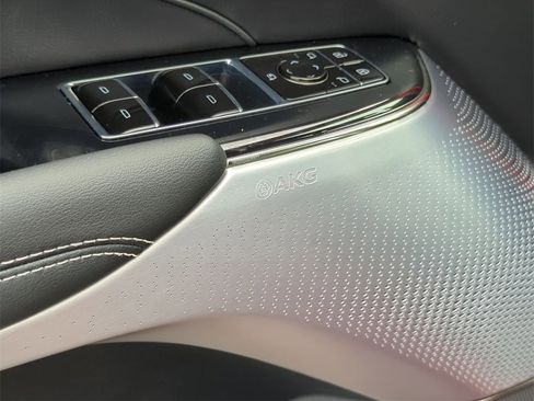 Used 2026 Cadillac Lyriq V image 18