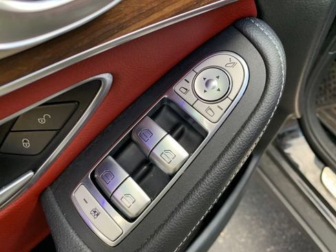 Used 2022 Mercedes-Benz GLC 300 4MATIC image 24