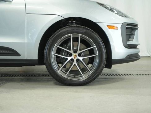 Certified 2024 Porsche Macan image 41
