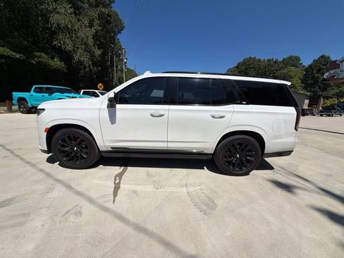 Used 2023 Cadillac Escalade Sport Platinum w/ LPO, ONYX Package AWD/4WD image 12