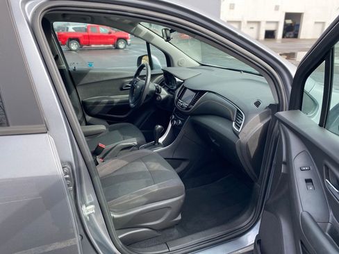 Used 2020 Chevrolet Trax LS w/ Tint and Cruise Package image 12