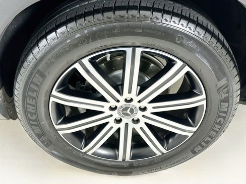 Certified 2025 Mercedes-Benz GLE 350 4MATIC image 34