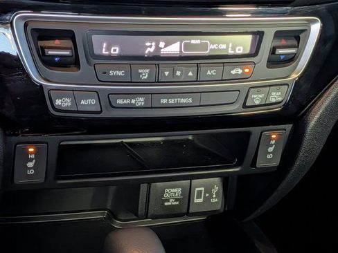 Used 2017 Honda Ridgeline RTL-E image 23