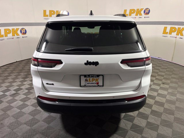 Used 2024 Jeep Grand Cherokee L Altitude AWD/4WD image 4