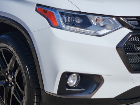 Used 2021 Chevrolet Traverse Premier w/ Redline Edition image 6