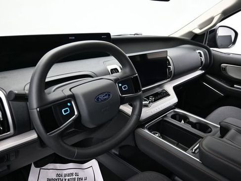 Certified 2025 Ford Expedition Active RWD image 23