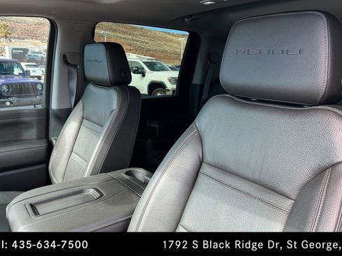 Used 2020 GMC Sierra 3500 Denali w/ Denali Ultimate Package image 16