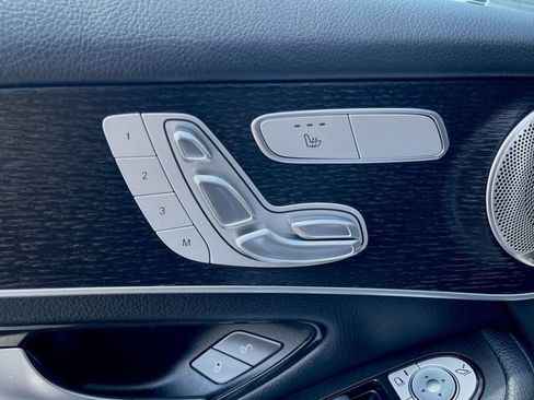Used 2021 Mercedes-Benz GLC 300 4MATIC image 37