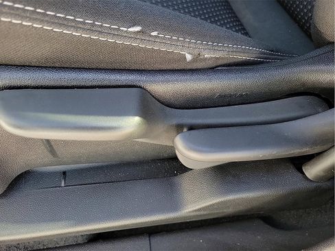 Certified 2024 GMC Terrain SLE image 15