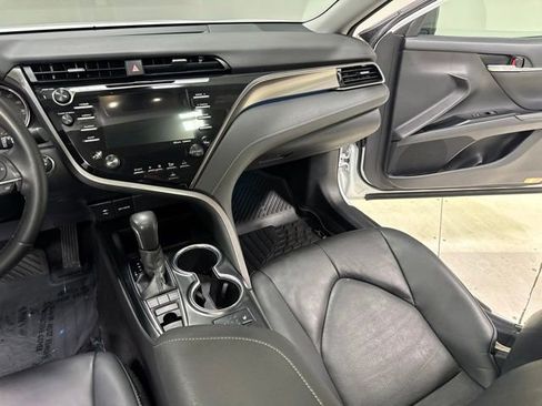 Used 2019 Toyota Camry XSE FWD image 24